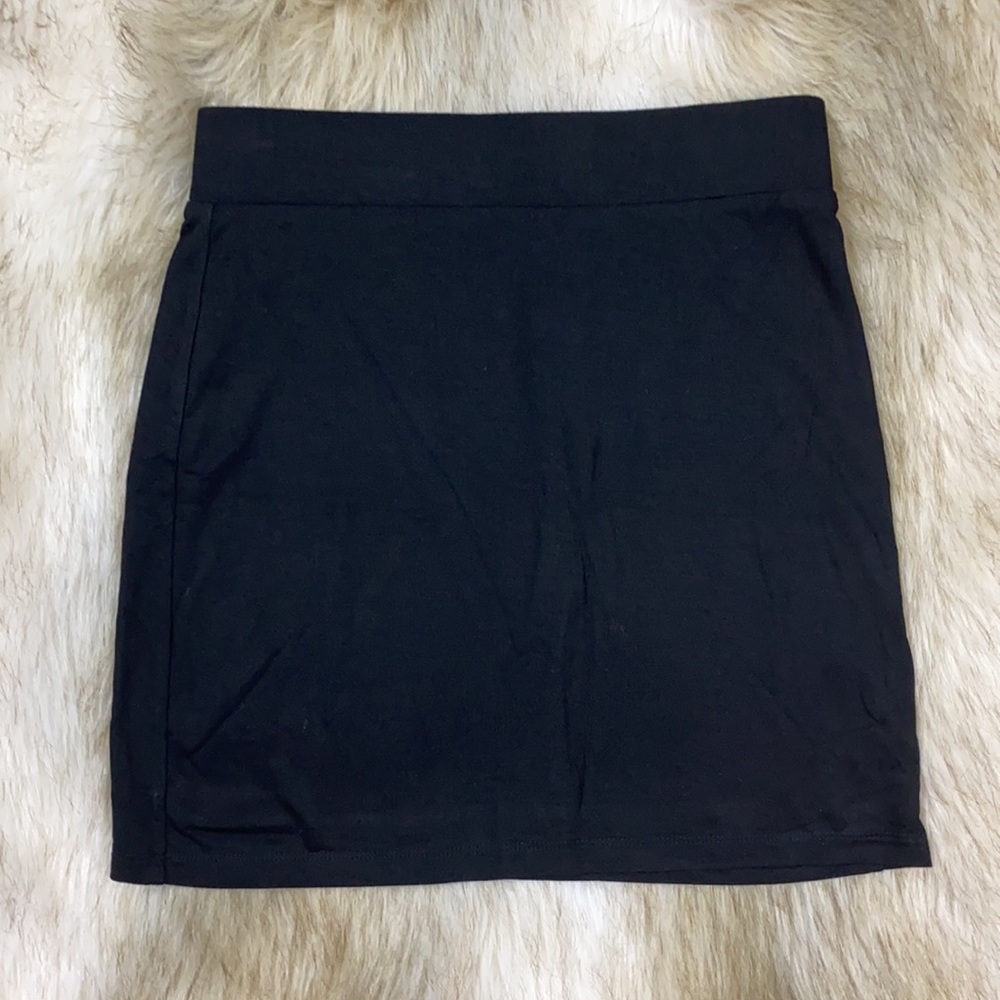 BLQ Black Mini Skirt, Size 1, New without Tags - Picture 5 of 11